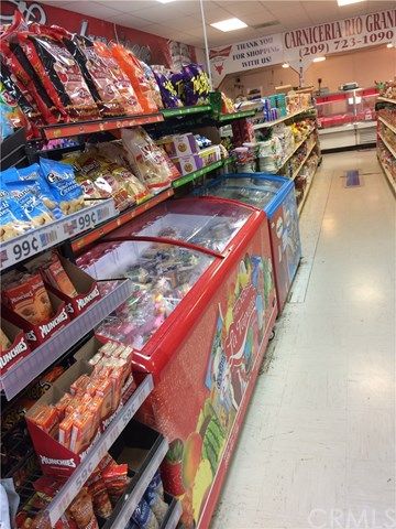 1220 W 9th St, Merced, CA 95341